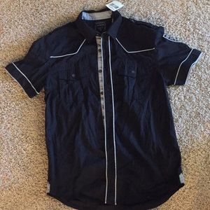 💥🖤Guess men's button down short sleeve🖤